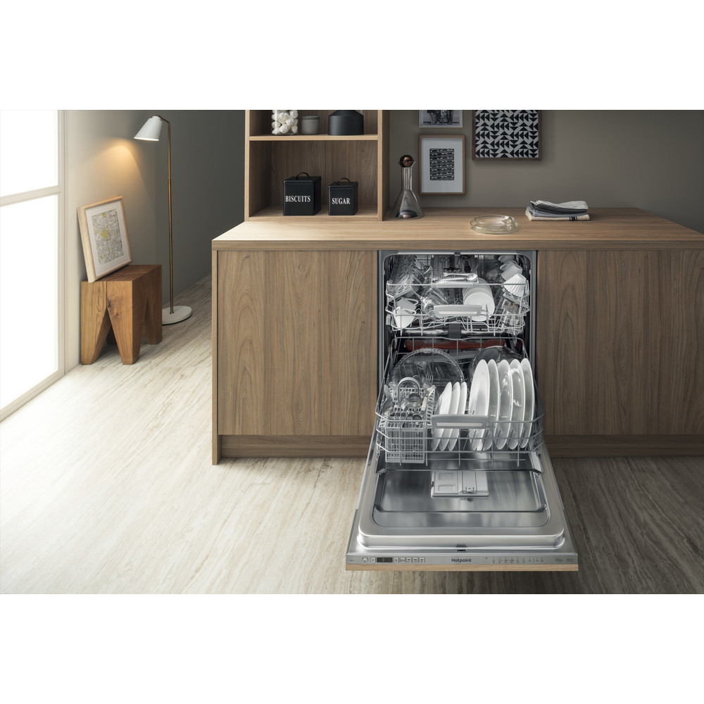 Hotpoint HIO 3T232 WG E UK – image 2