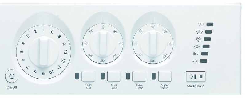 Hotpoint BHWD149/1 washer dryer Built-in Front-load White – image 4