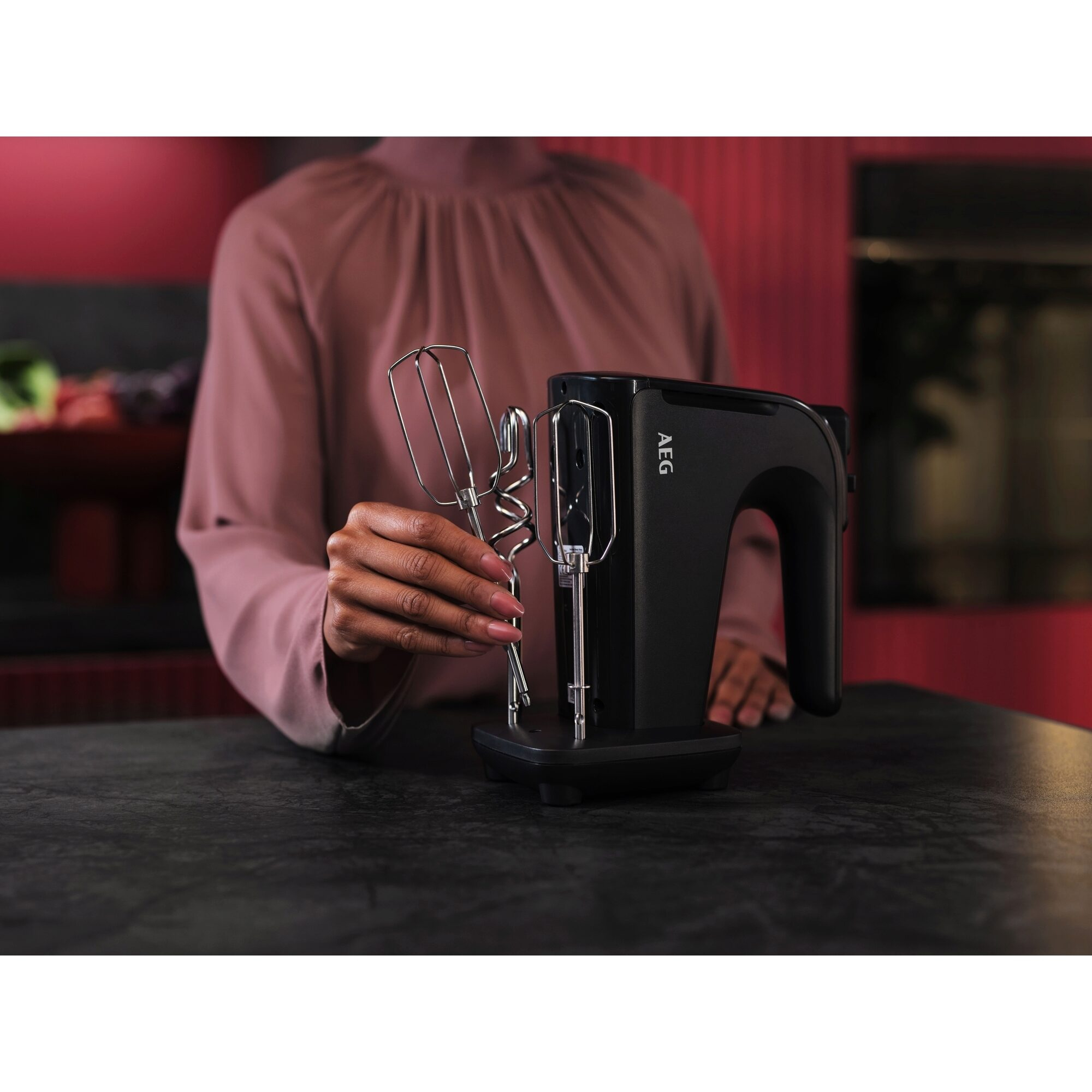 AEG AHM4B Hand mixer – image 5