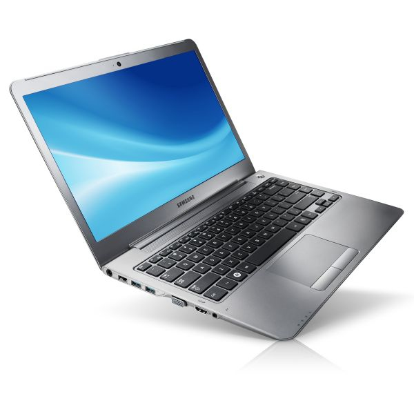 Samsung 5 540U4E Intel® Core™ i5 i5-3337U Laptop – image 2