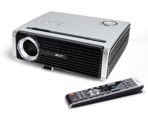 Acer PD523PD 2400 ANSI lumens DLP XGA (1024x768)