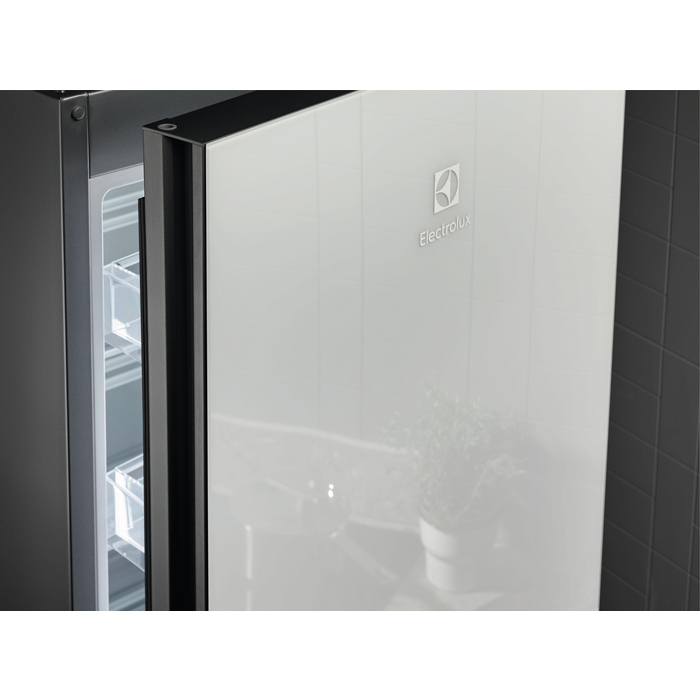 Electrolux LNT7ME34G1 Freestanding – image 3