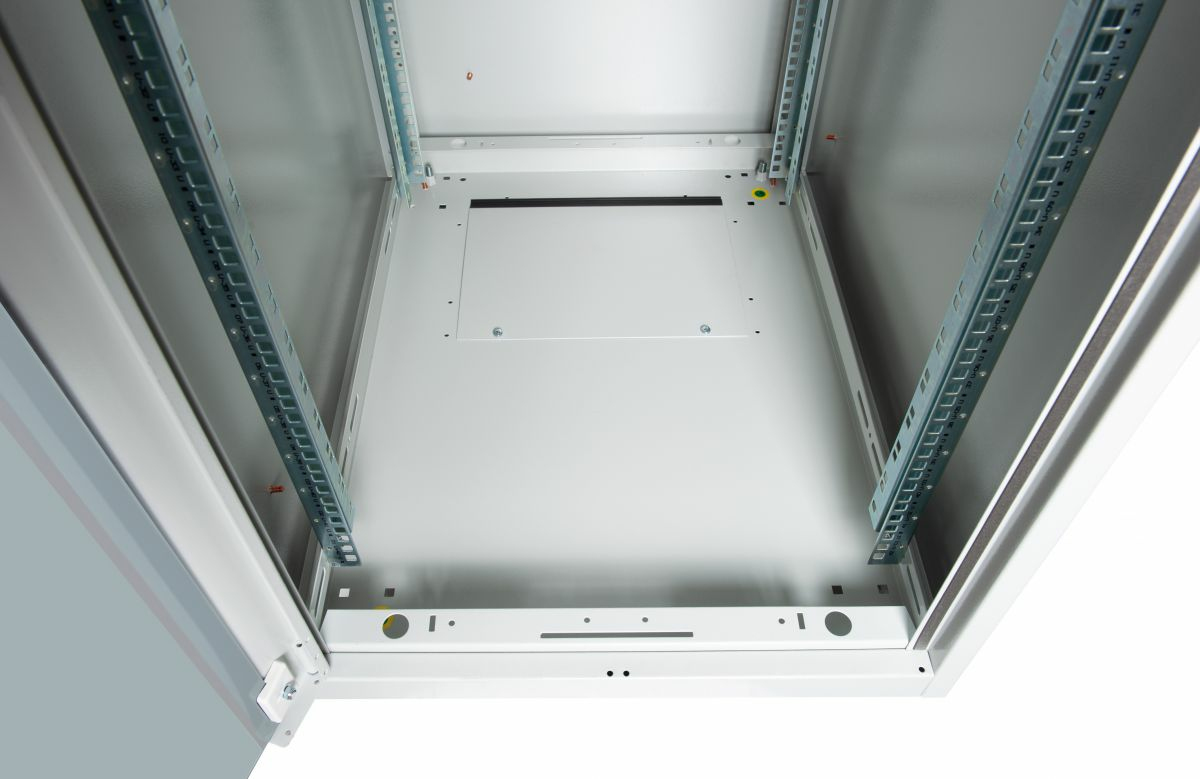 Equip Basic Flex 19' Cabinet, 42U – image 4