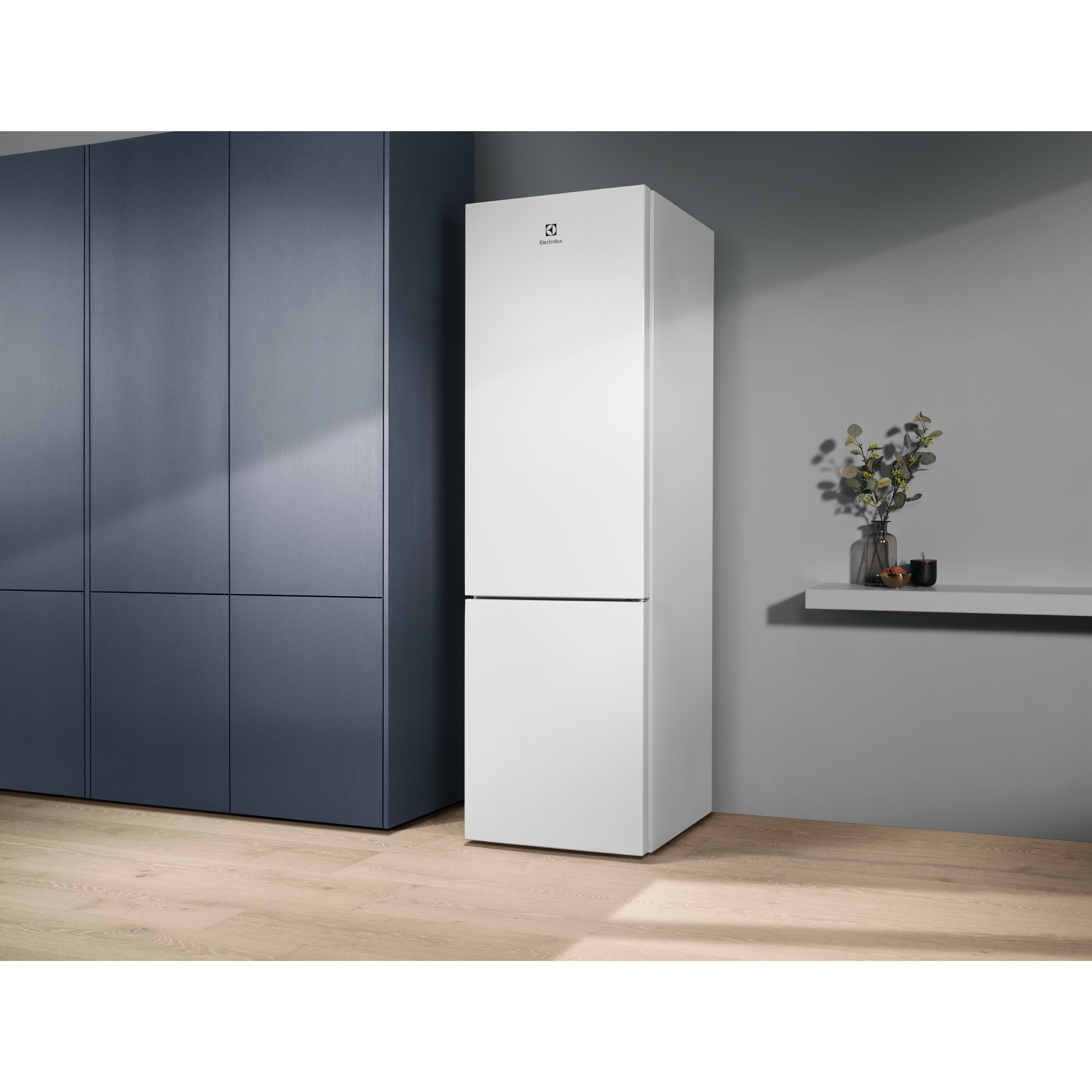 Electrolux LNC7ME34W1 Freestanding – image 3
