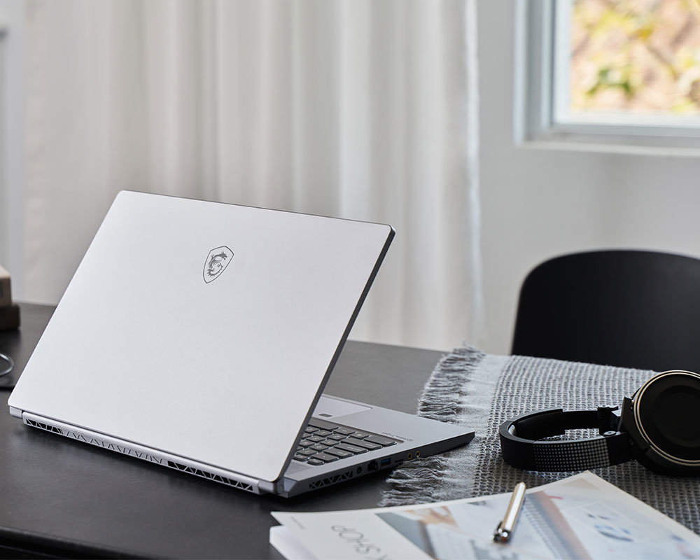 MSI Creator A10SF-270 Intel® Core™ i7 i7-10875H Laptop – image 6