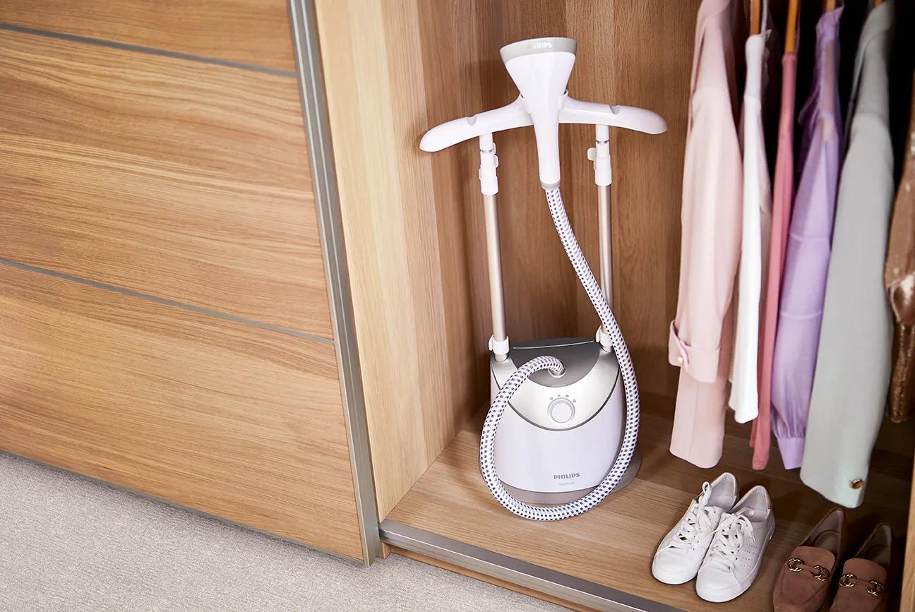 Philips Easy Touch EasyTouch GC487/86 Stand Steamer – image 3