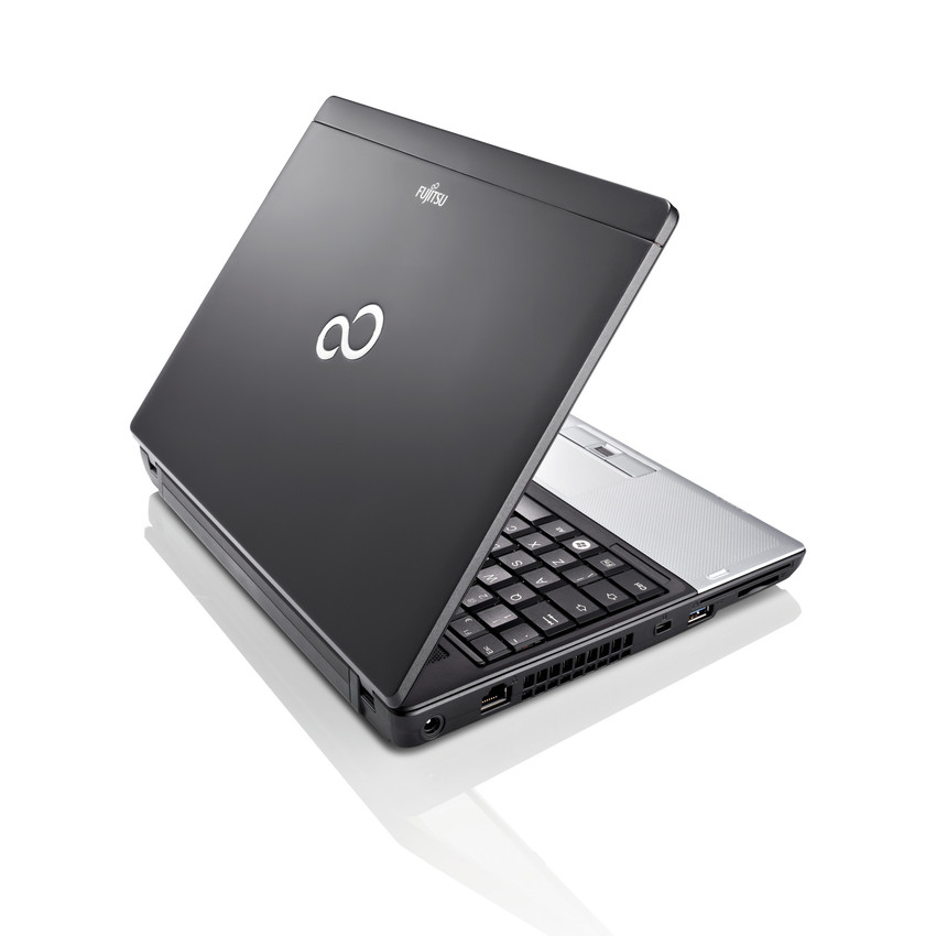 Fujitsu P702 + Port Replikator inkl. Netzteil und Kabel Kit (EU) – image 3