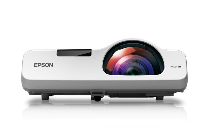 Epson PowerLite 530 Standard throw projector 3200 ANSI lumens 3LCD XGA (1024x768) White – image 1