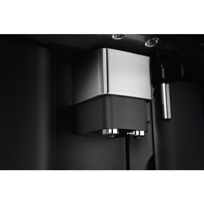 Electrolux EBC54524AV Fully-auto Espresso machine – image 3