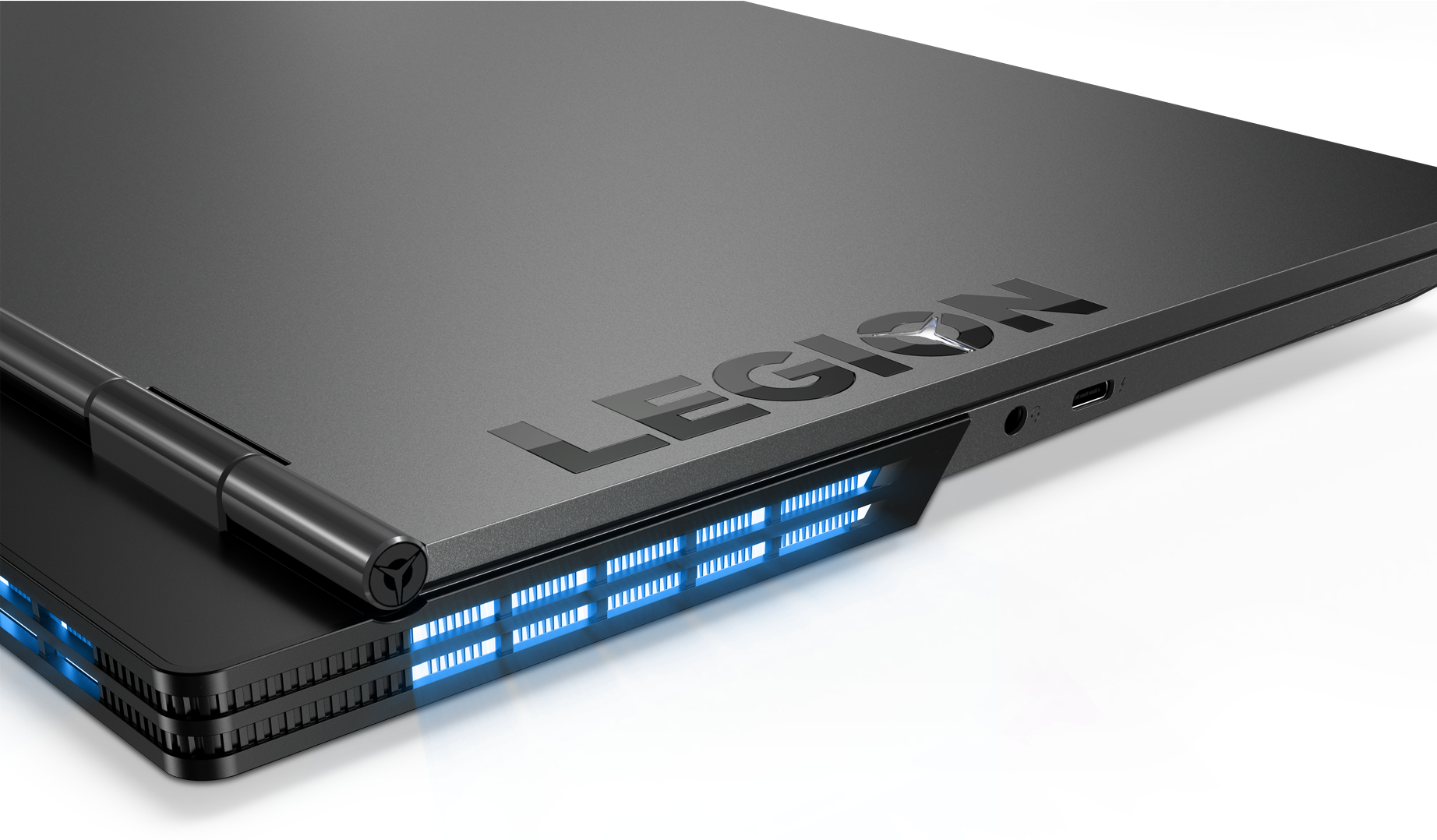 Lenovo Legion Y730 (15") – image 4