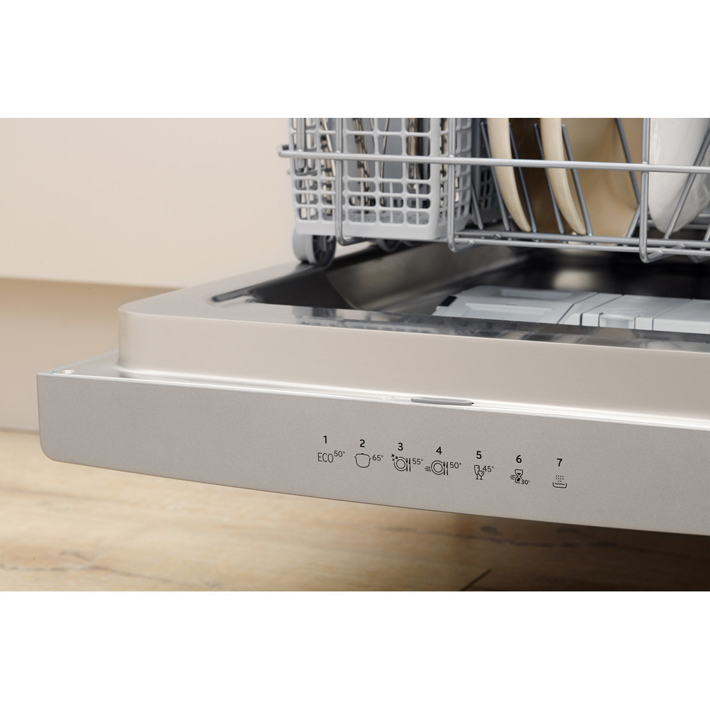 Indesit DSFC 3M19 S UK – image 8