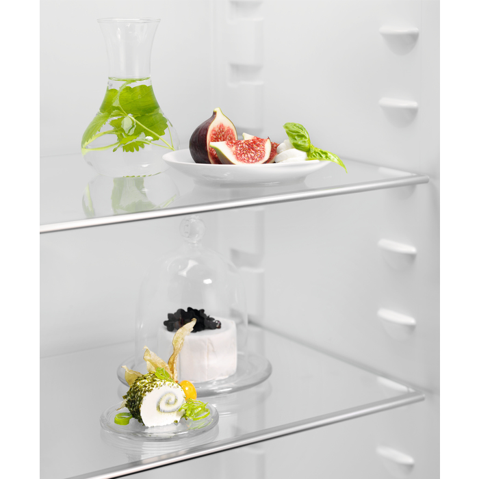 Electrolux LRB3AF88S fridge Built-in – image 4