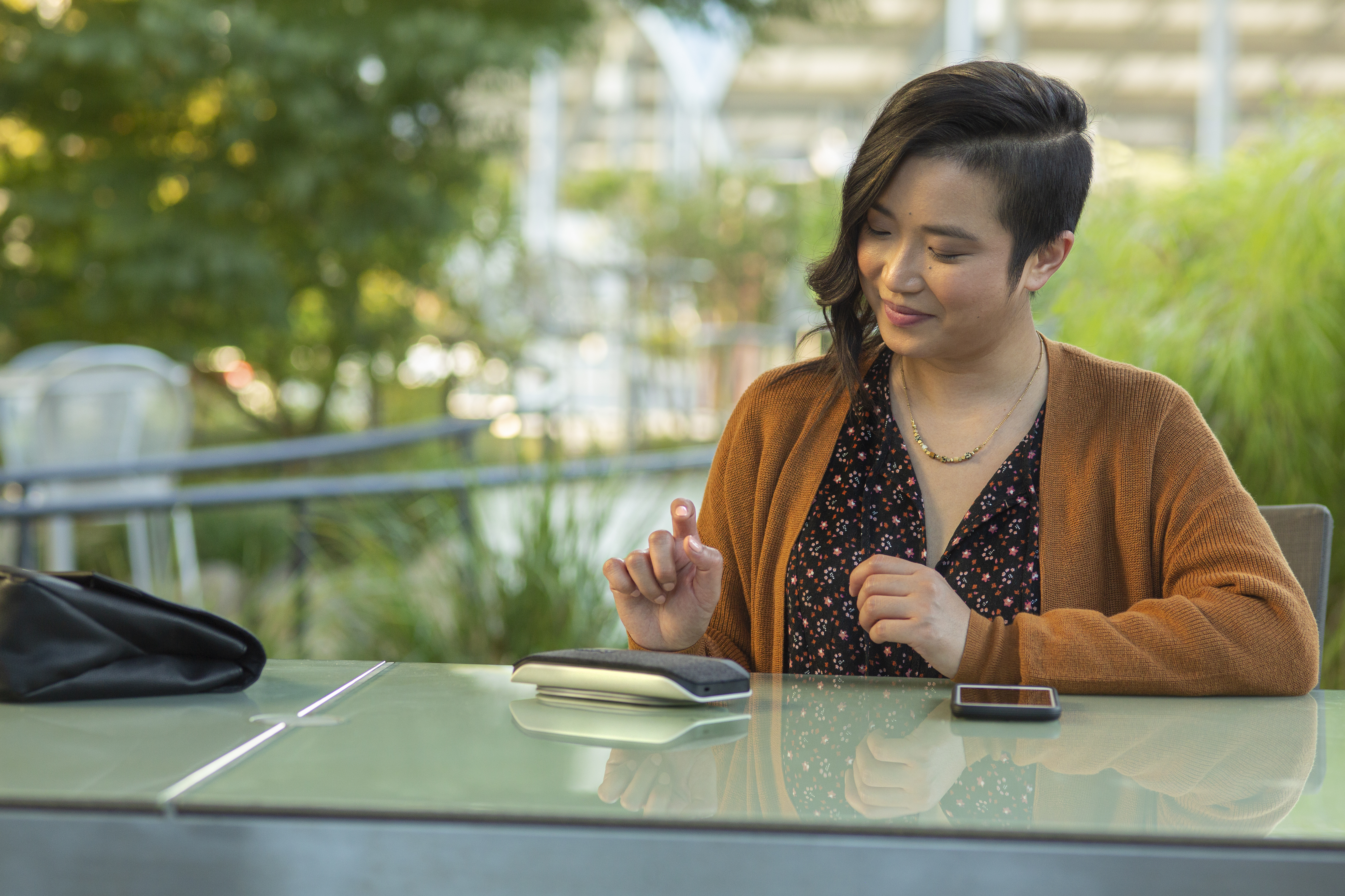 HP Poly Sync 20+ Microsoft Teams Certified USB-A Speakerphone. Device type: Mobile phone/PC, Product colour: Silver, Signa