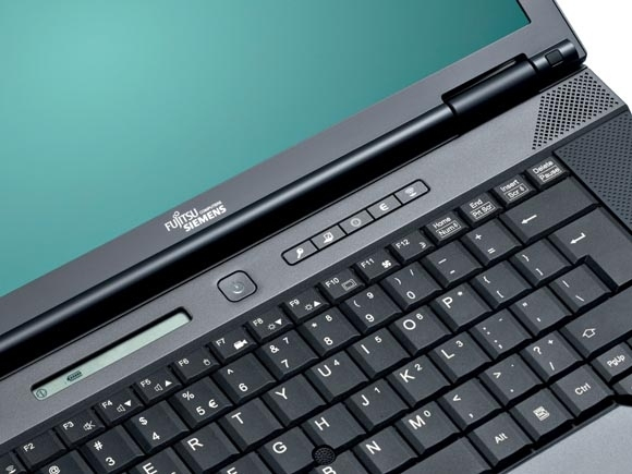 Fujitsu ESPRIMO Mobile M9410 – image 4
