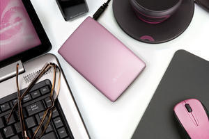Verbatim Store 'n' Go USB 2.0 Portable Hard Drive 320GB Pink – image 3