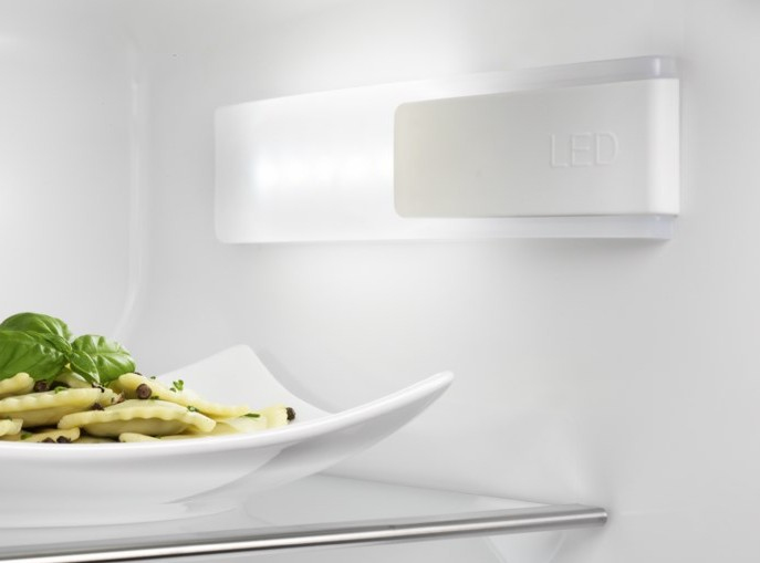 Electrolux ERC2105AOW fridge Built-in – image 5