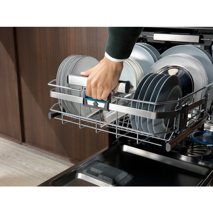 Electrolux EEC67300L Fully built-in 13 place settings – image 2
