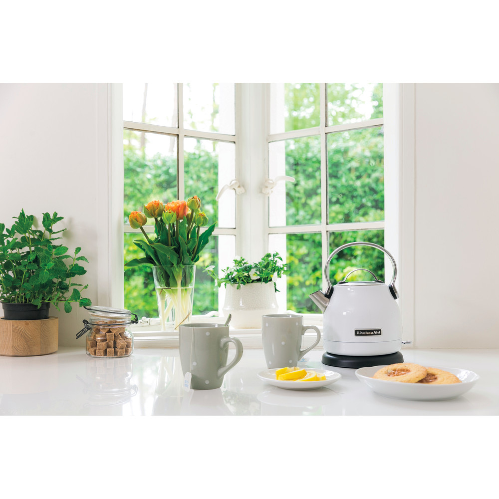 KitchenAid 5KEK1222BWH electric kettle – image 2