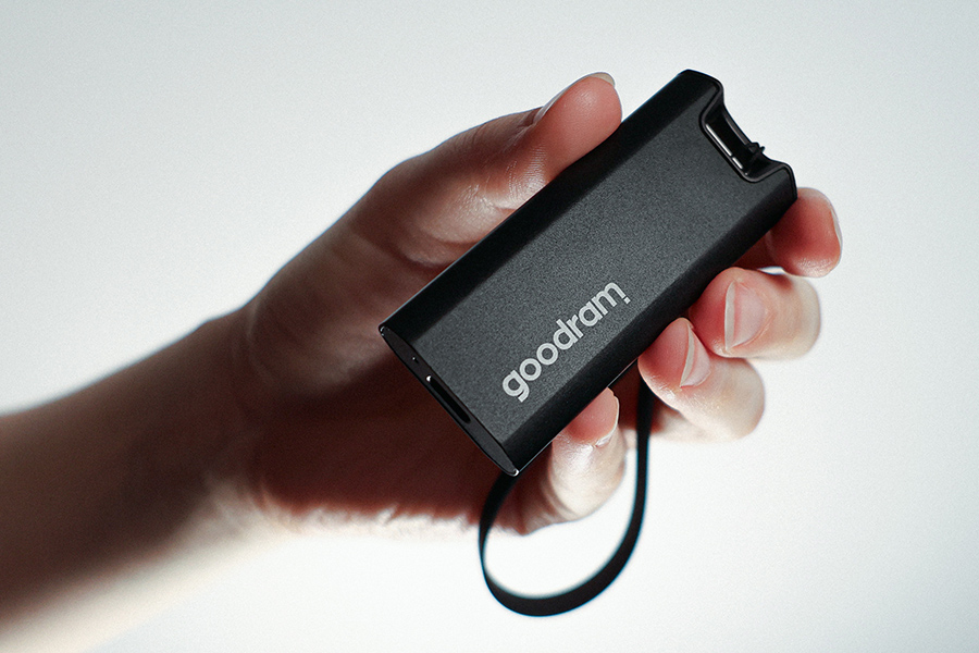 Goodram SSDR-GMRE-02T-K0 external solid state drive 2 TB 3.2 Gen 2 (3.1 Gen 2) Black image 5