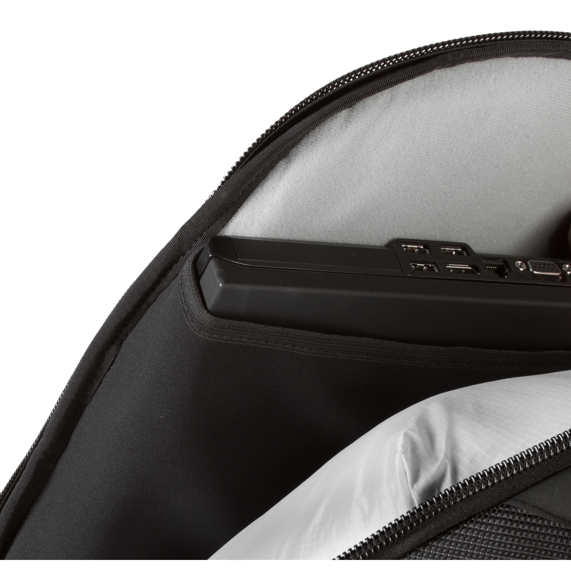 Targus A7 Trek 17” Backpack – image 4