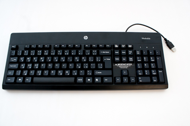 HP 674313-DE1 keyboard USB Arabic Black