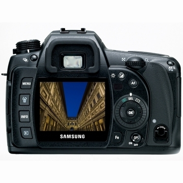 Samsung GX10 10.2 MP CCD 3872 x 2592 pixels Black – image 4