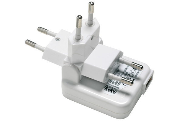 Cellularline MP3ACHUSB mobile device charger MP3 White Indoor