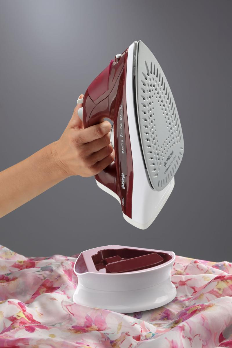 Gorenje SICH2200RBC Steam iron Red, White – image 7
