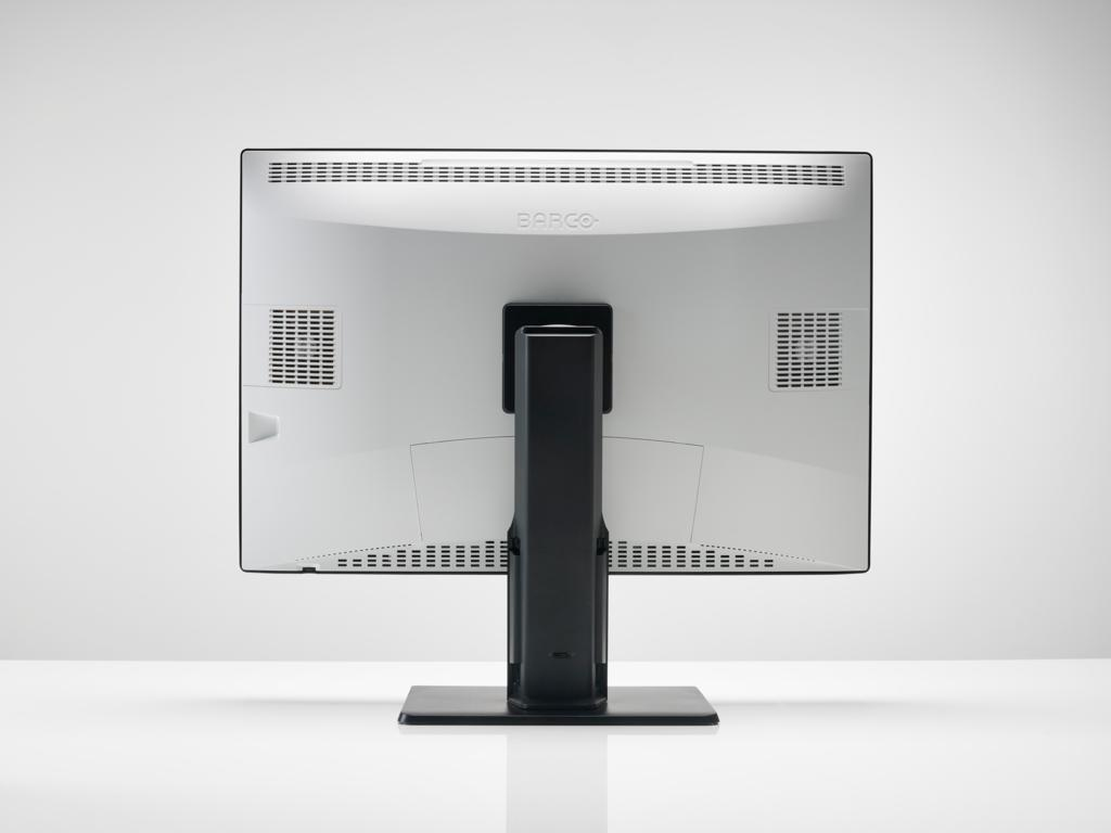Barco MDCC-6530 computer monitor – image 3