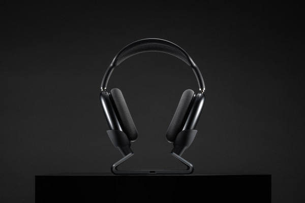 ZAGG mophie AirPod Max Charging Stand (no PSU) – image 8