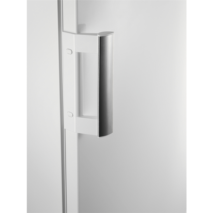 AEG ATB8101VNW Upright freezer Freestanding – image 3