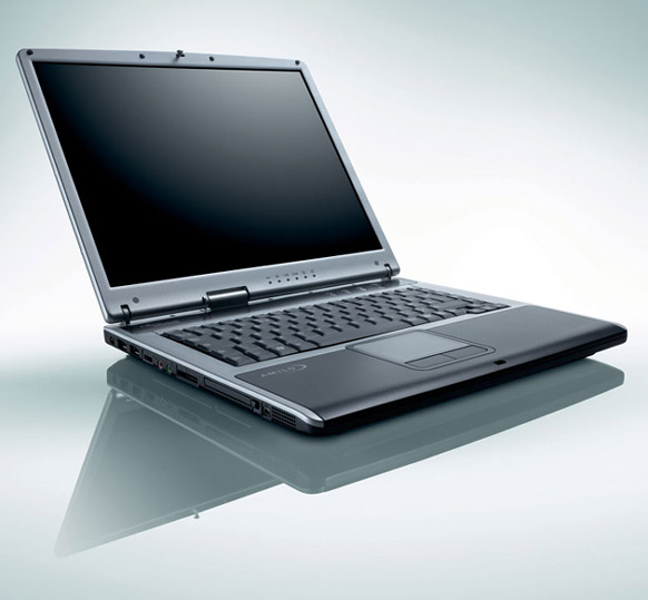 Fujitsu Amilo M7440G PM725a 1024MB 80GB WXP