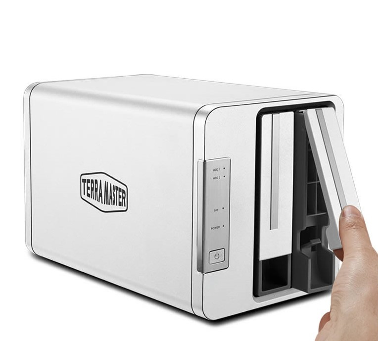 TerraMaster F2-210 4TB 2x2TB Seagate IronWolf 2 Bay NAS Desktop – image 3