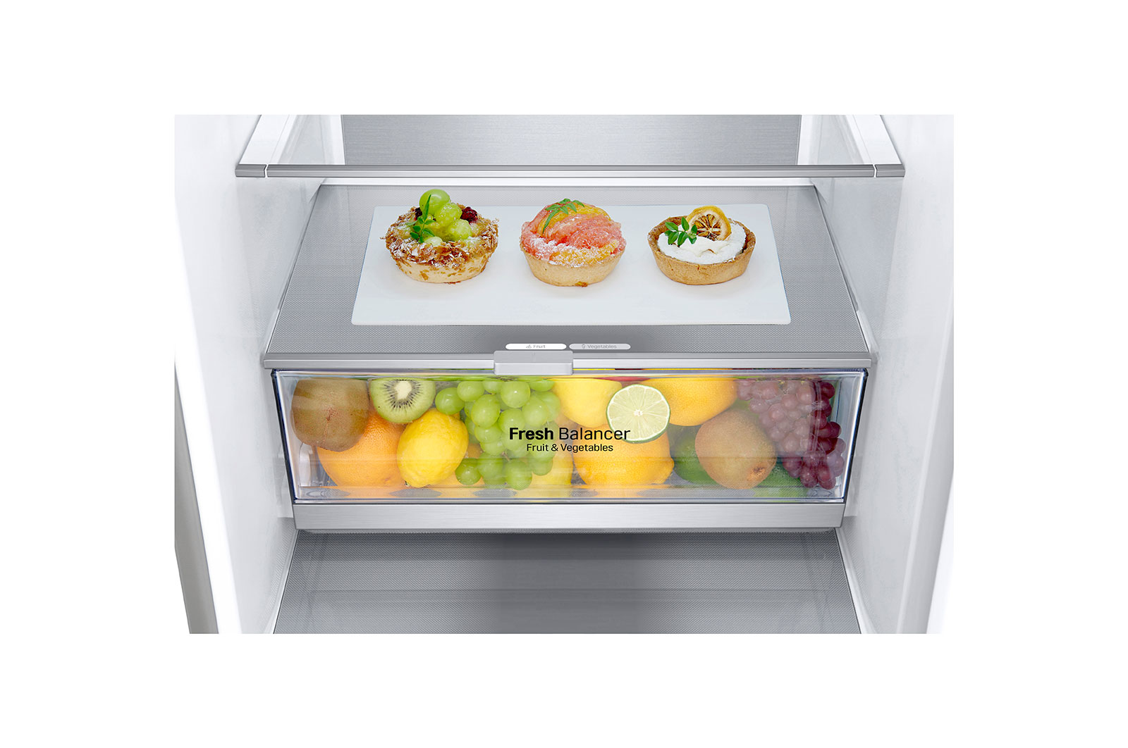 LG GBB92MBACP fridge-freezer Freestanding – image 4