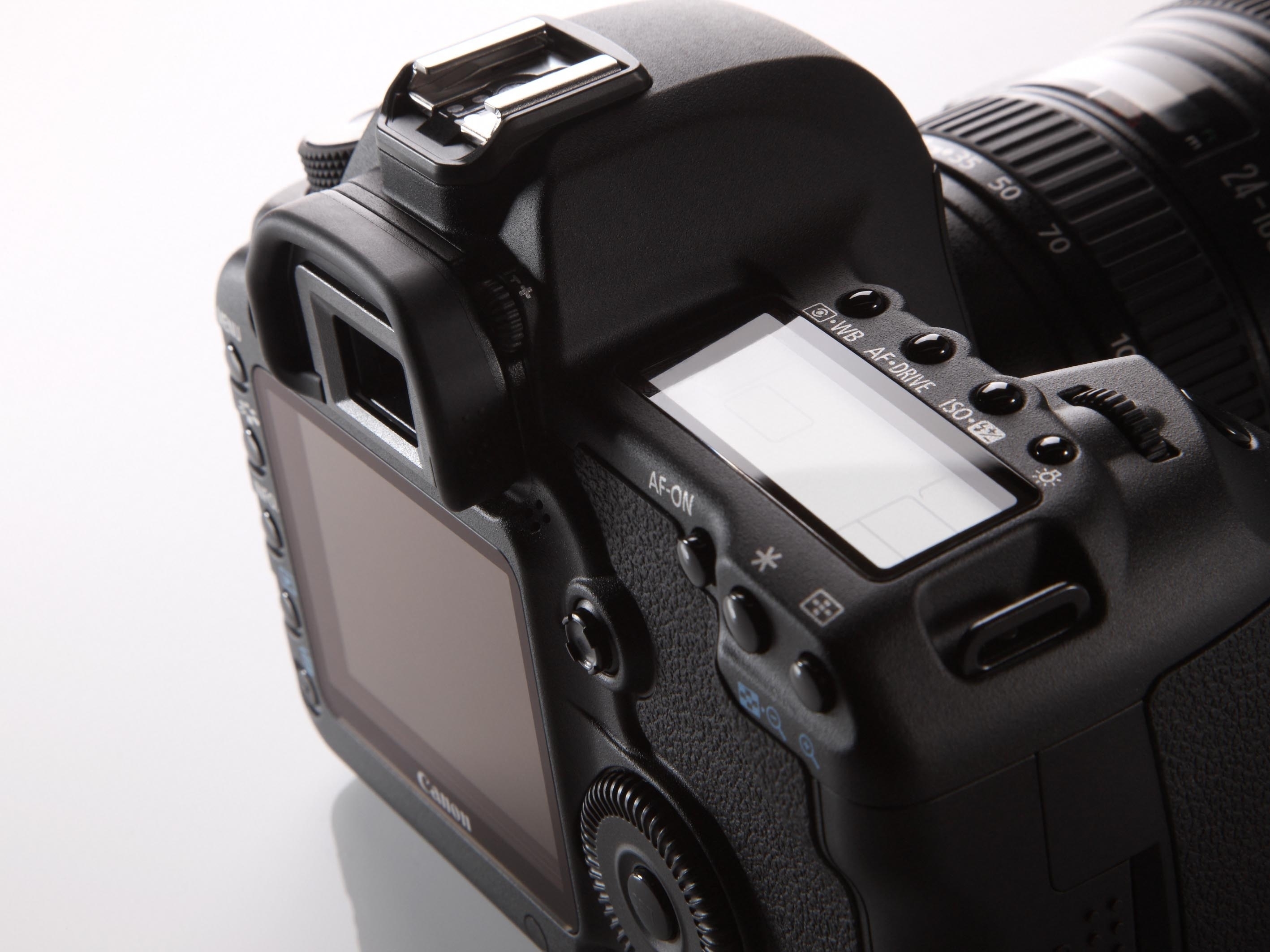 Canon 5D Mark II + EF 24-105mm – image 6