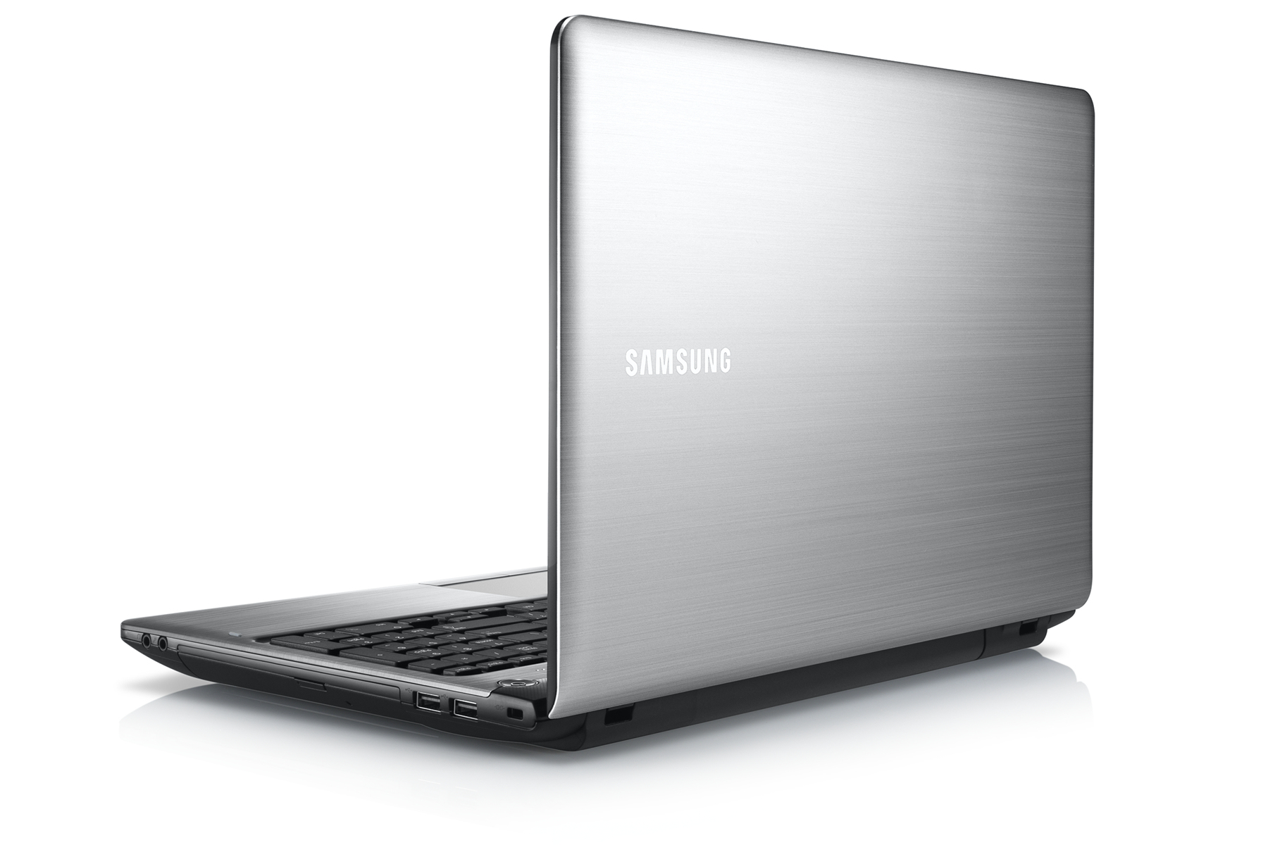 Samsung 3 NP350E5C Intel® Core™ i3 i3-3110M Laptop – image 2