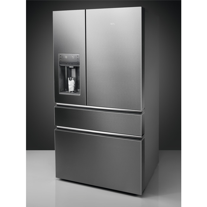 AEG RME954F9VX side-by-side refrigerator Freestanding – image 4