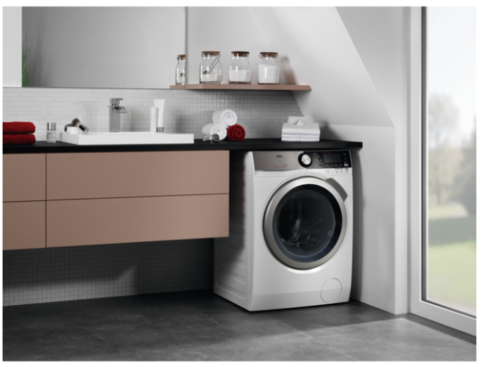 AEG L8WEC166R washer dryer Freestanding Front-load Silver, White – image 3