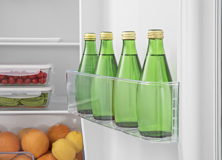 Hisense RR220D4AD21 combi-fridge Freestanding – image 8