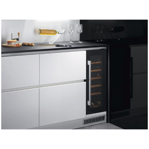 AEG SWE63001DG wine cooler Built-in Black, Transparent – image 4