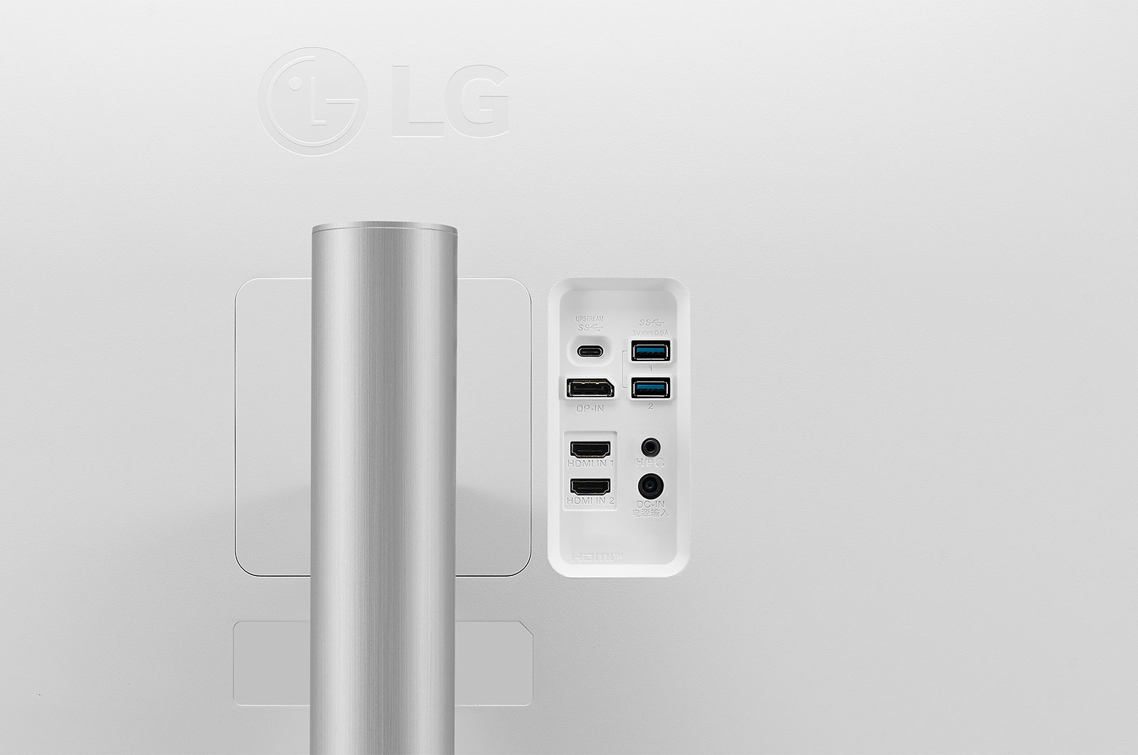 LG 32UP550-W computer monitor – image 8