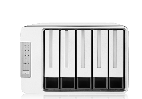 TerraMaster F5-421 60TB 5x12TB Seagate IronWolf 5 Bay NAS Desktop