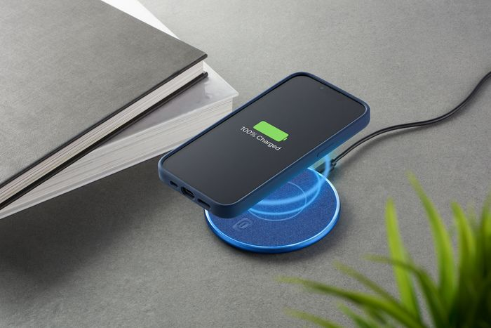 Cellularline Tweed wireless charger – image 2