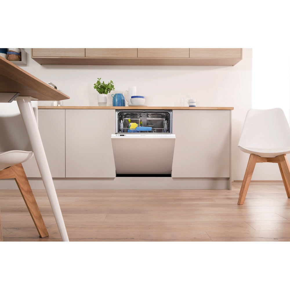 Indesit DIFP 8T96 Z UK – image 7
