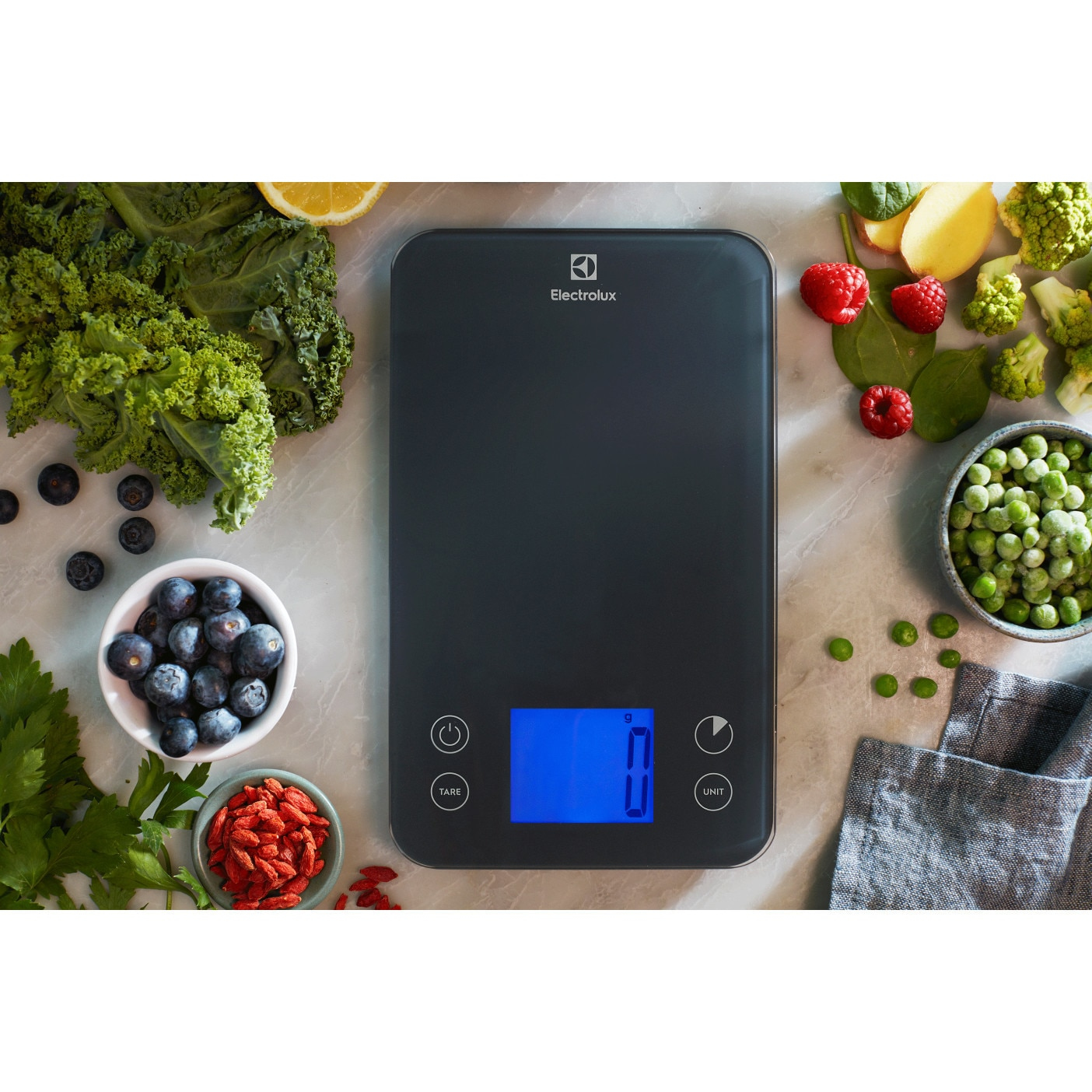 Electrolux BKS1 Black Rectangle Electronic kitchen scale – image 2