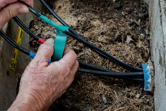 صورة شريط لاصق كهربائي 3M 7100240608، أبيض، PVC، 20 متر