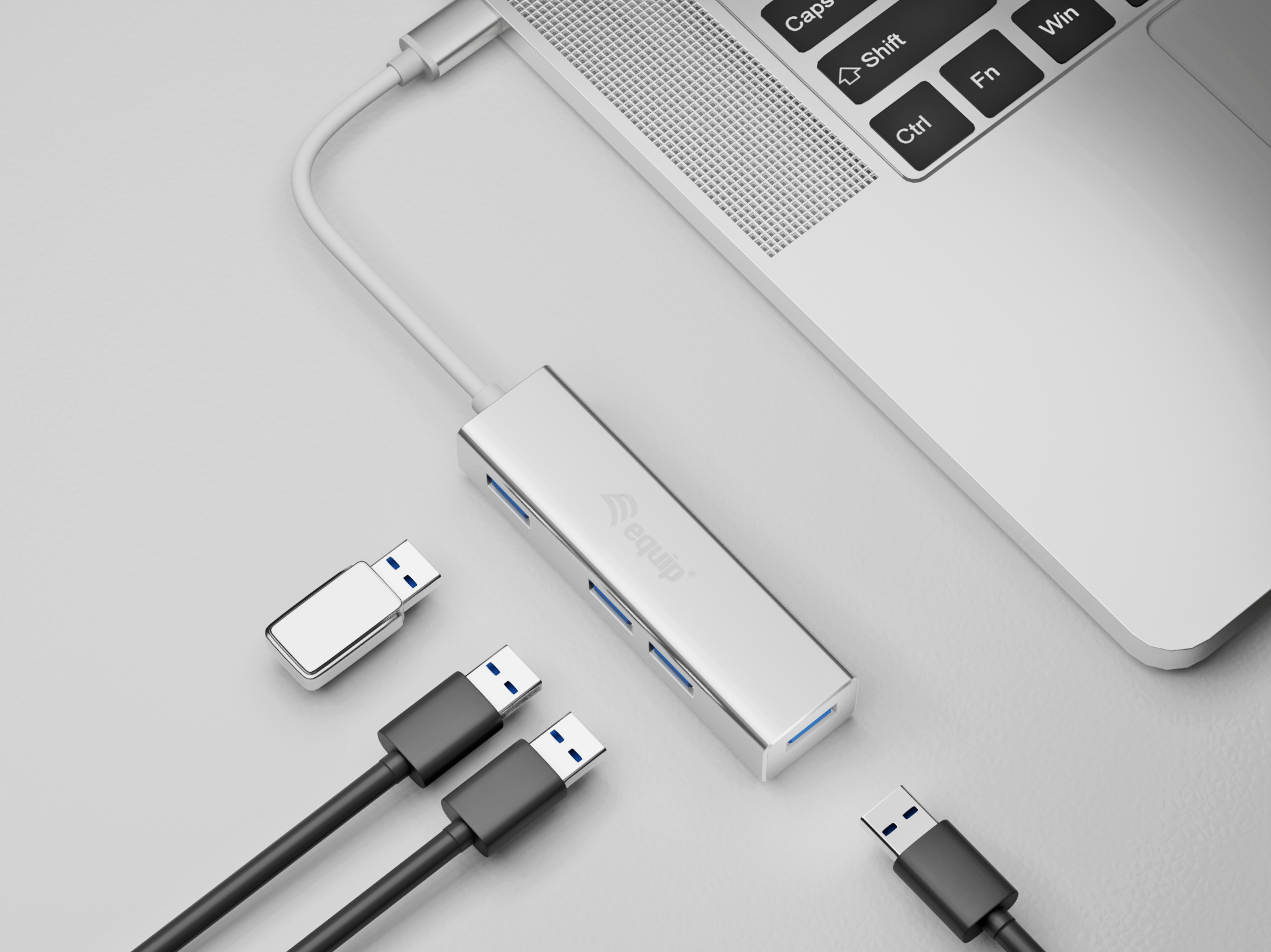 Equip USB-C to 4-port USB 3.0 Hubs – image 3