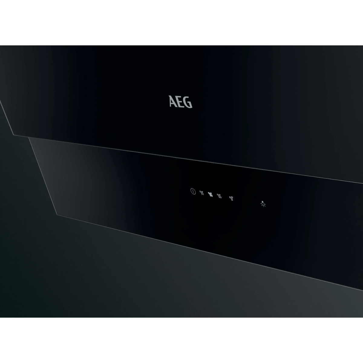 AEG DVB5860B Black 570 m³/h – image 4