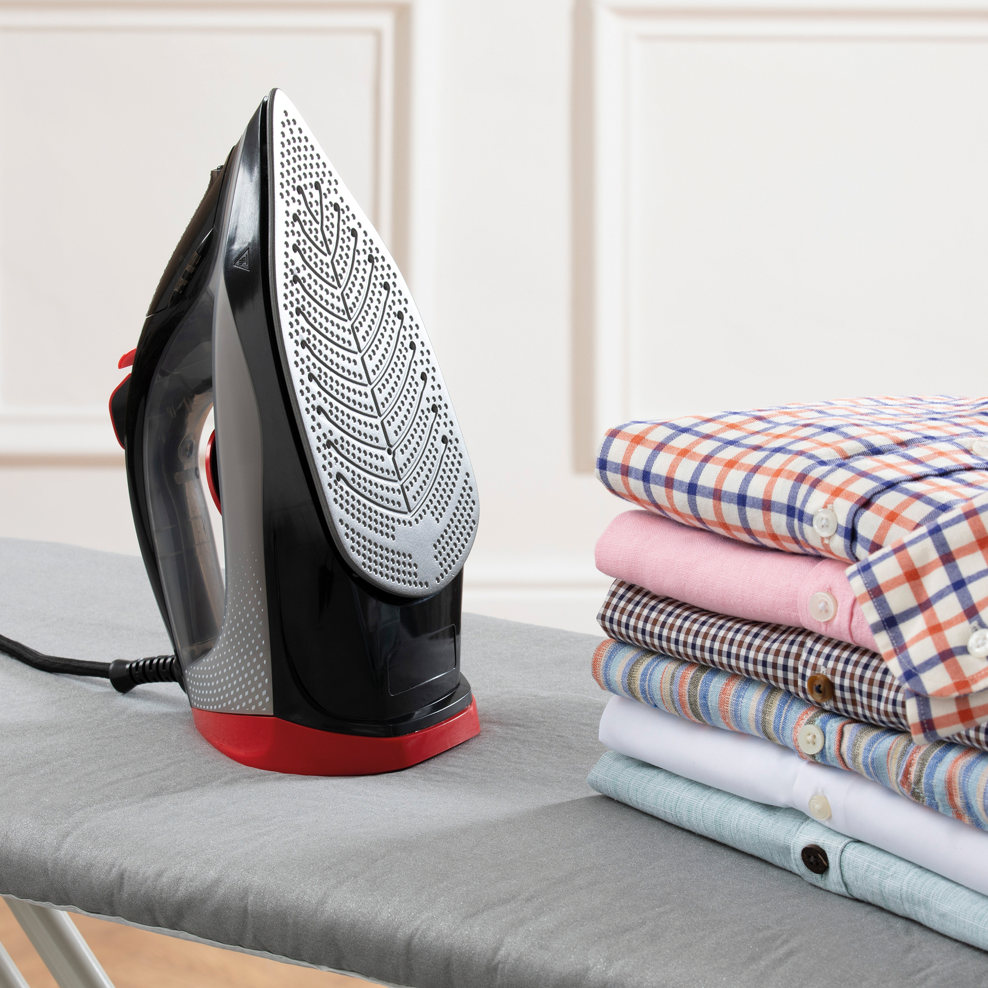 Daewoo SDA1590GE iron Dry & Steam iron Ceramic soleplate – image 3