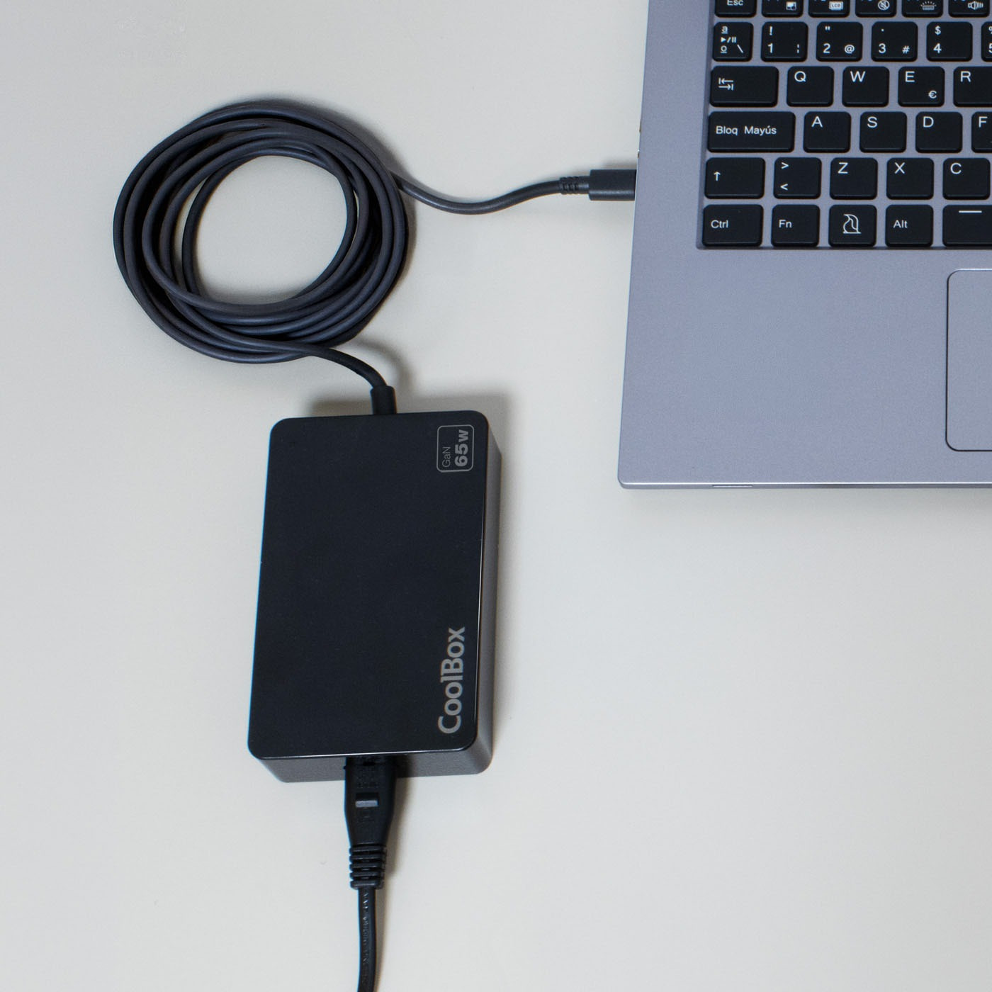 CoolBox COO-NB65-UC power adapter/inverter Universal Black – image 7